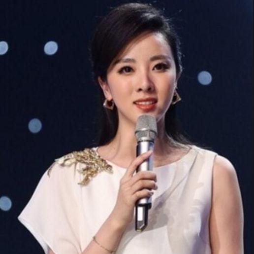 李思思主持视频